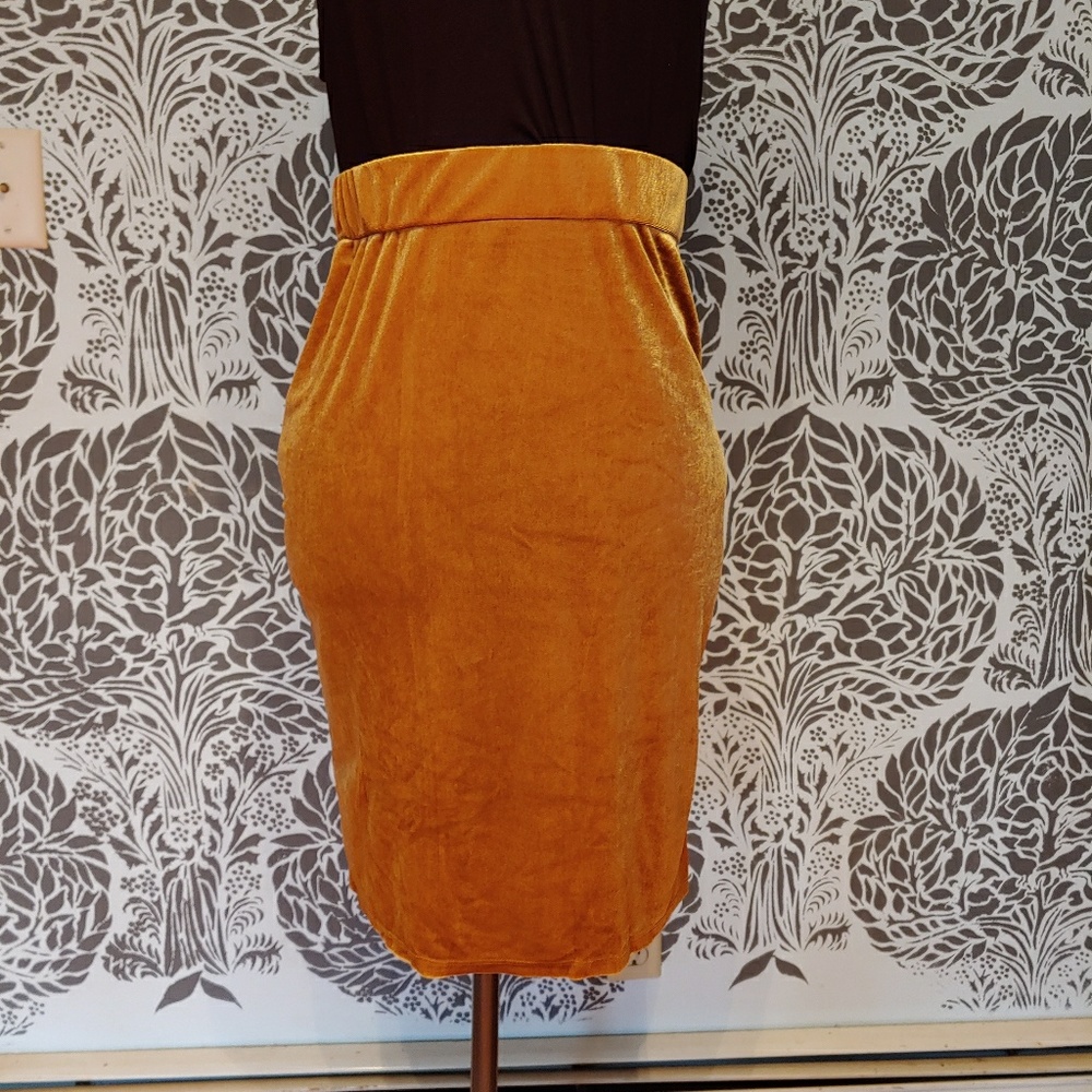 NWT velvet pencil skirt gold mustard